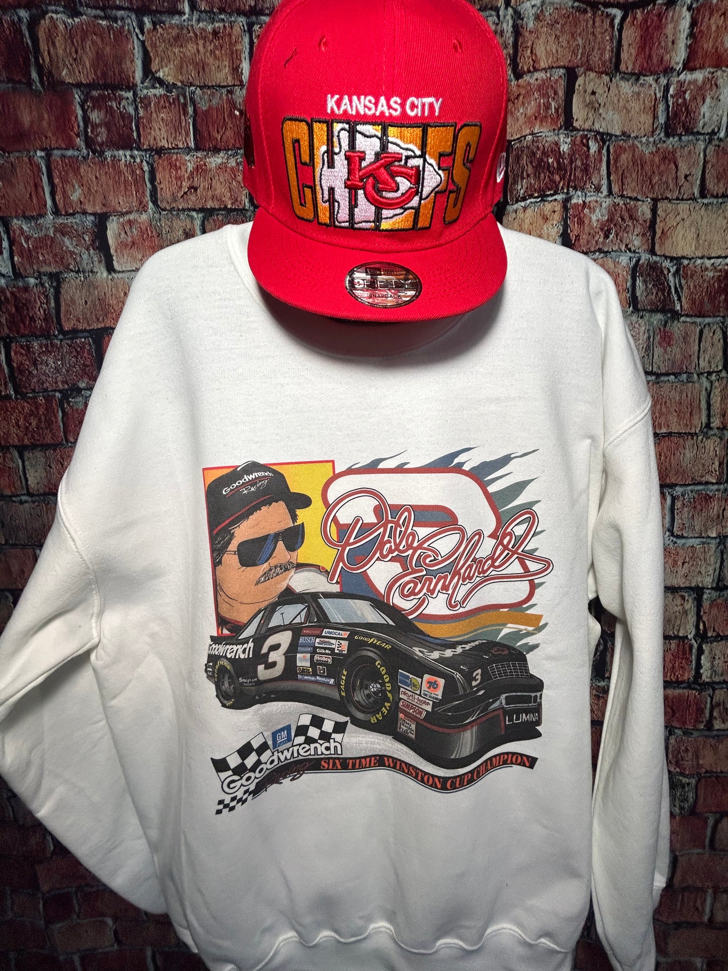 Dale Sr. 3 Classic Crewneck