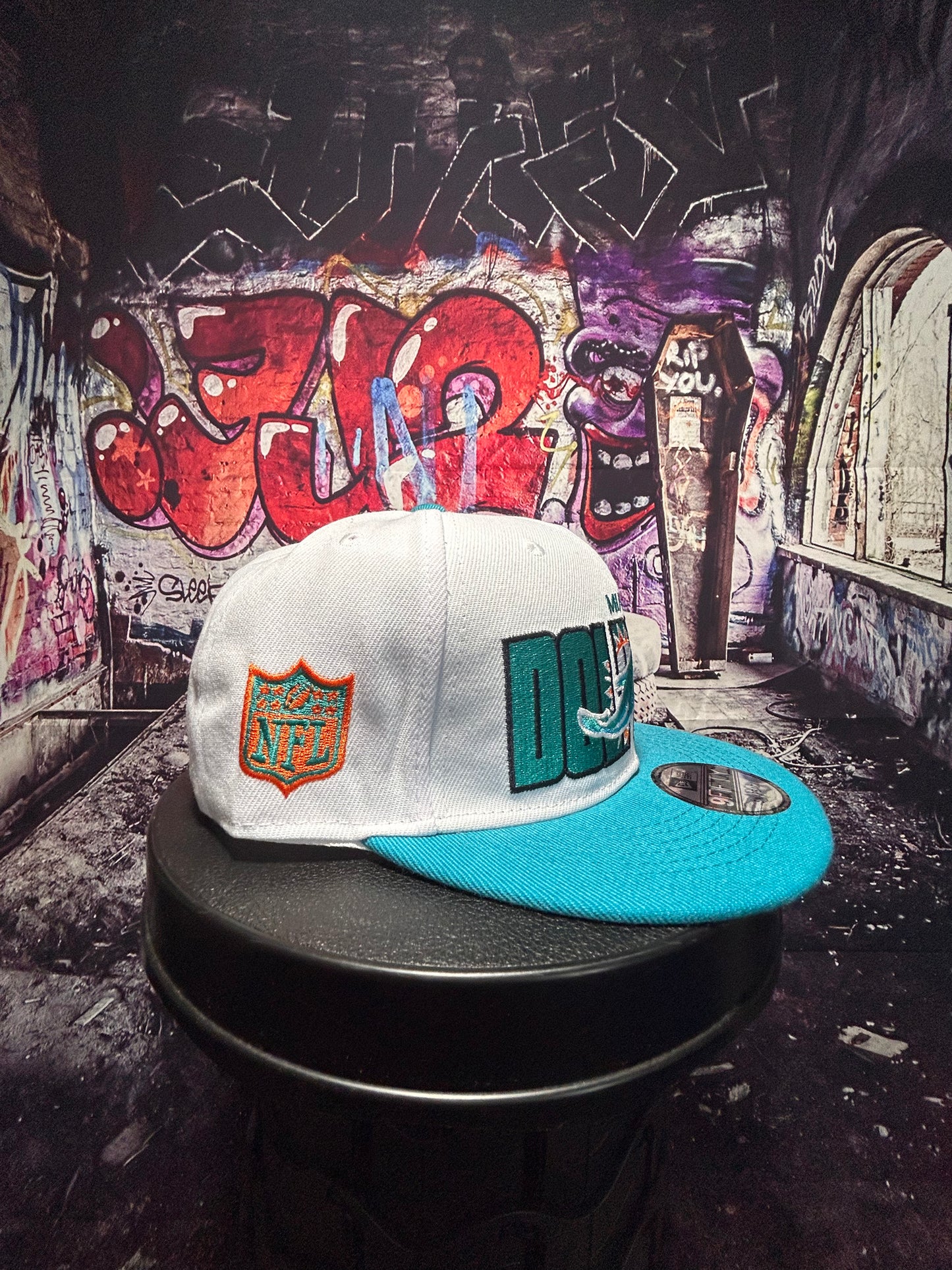 Dolphins Snapback white