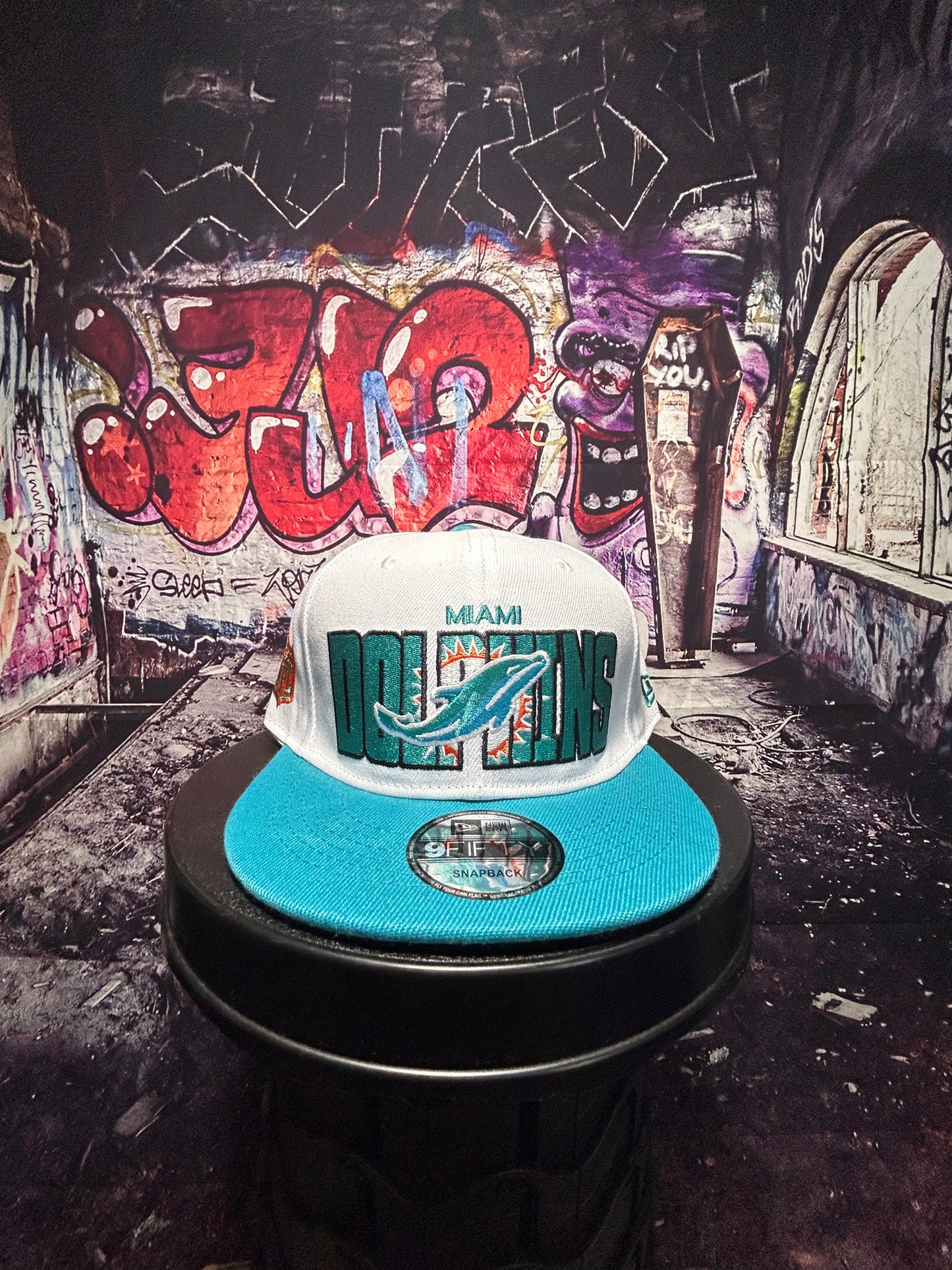 Dolphins Snapback white